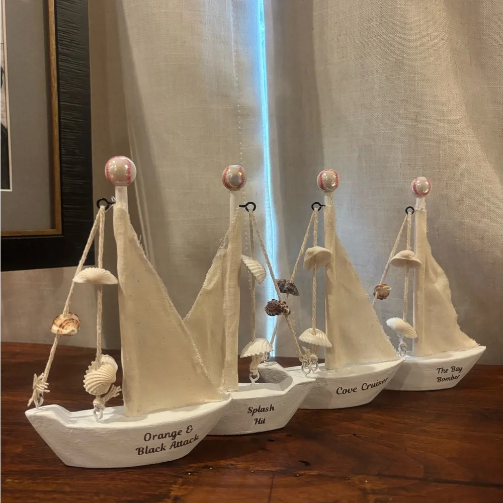 Set of 4 Decorative Sailboat Figurines in White and Natural